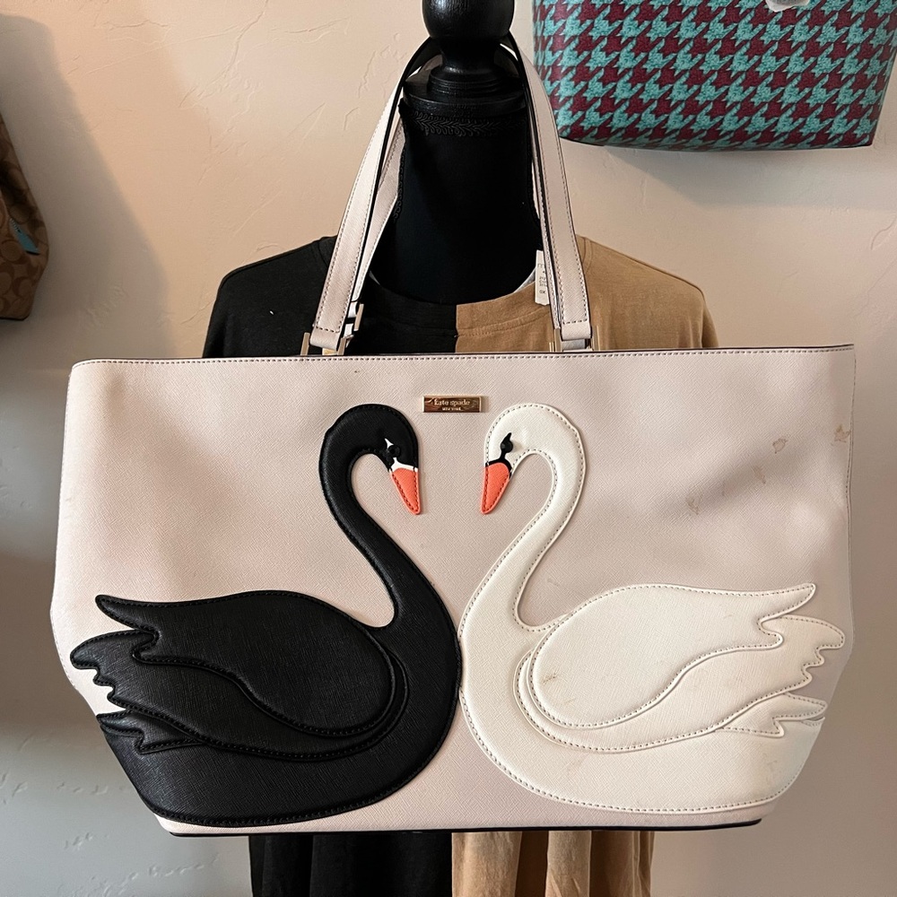 Kate Spade Swan Tote w/COA